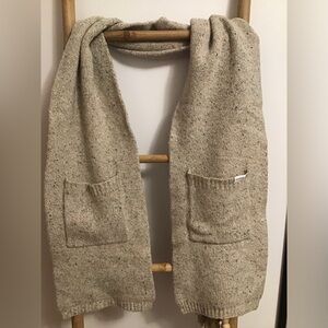 Frank and Oak pocket scarf